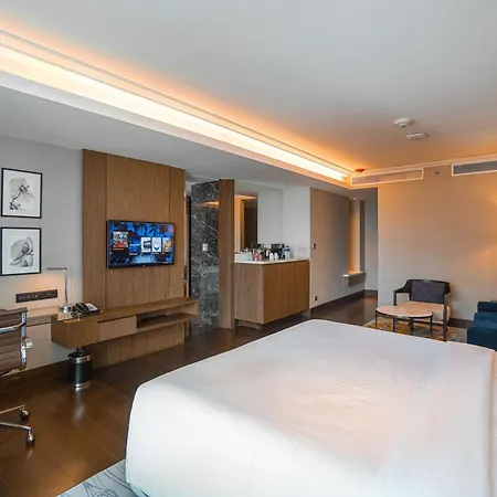 Radisson Blu Plaza Bangkok Hotel Exterior photo