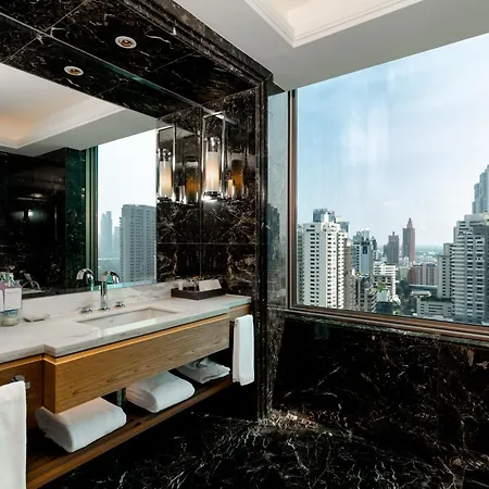 Radisson Blu Plaza Bangkok Hotel Exterior photo