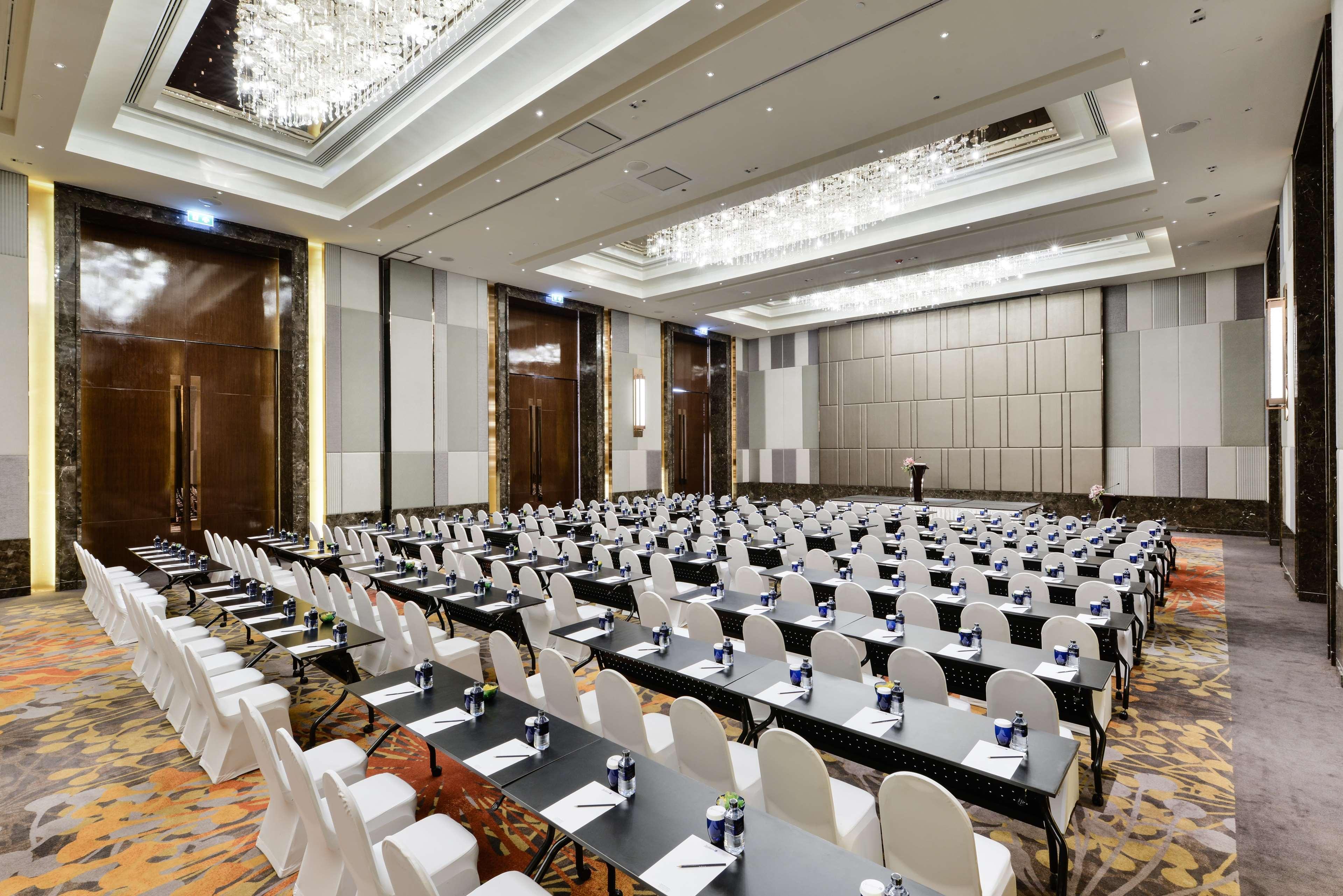 Radisson Blu Plaza 5* בנגקוק