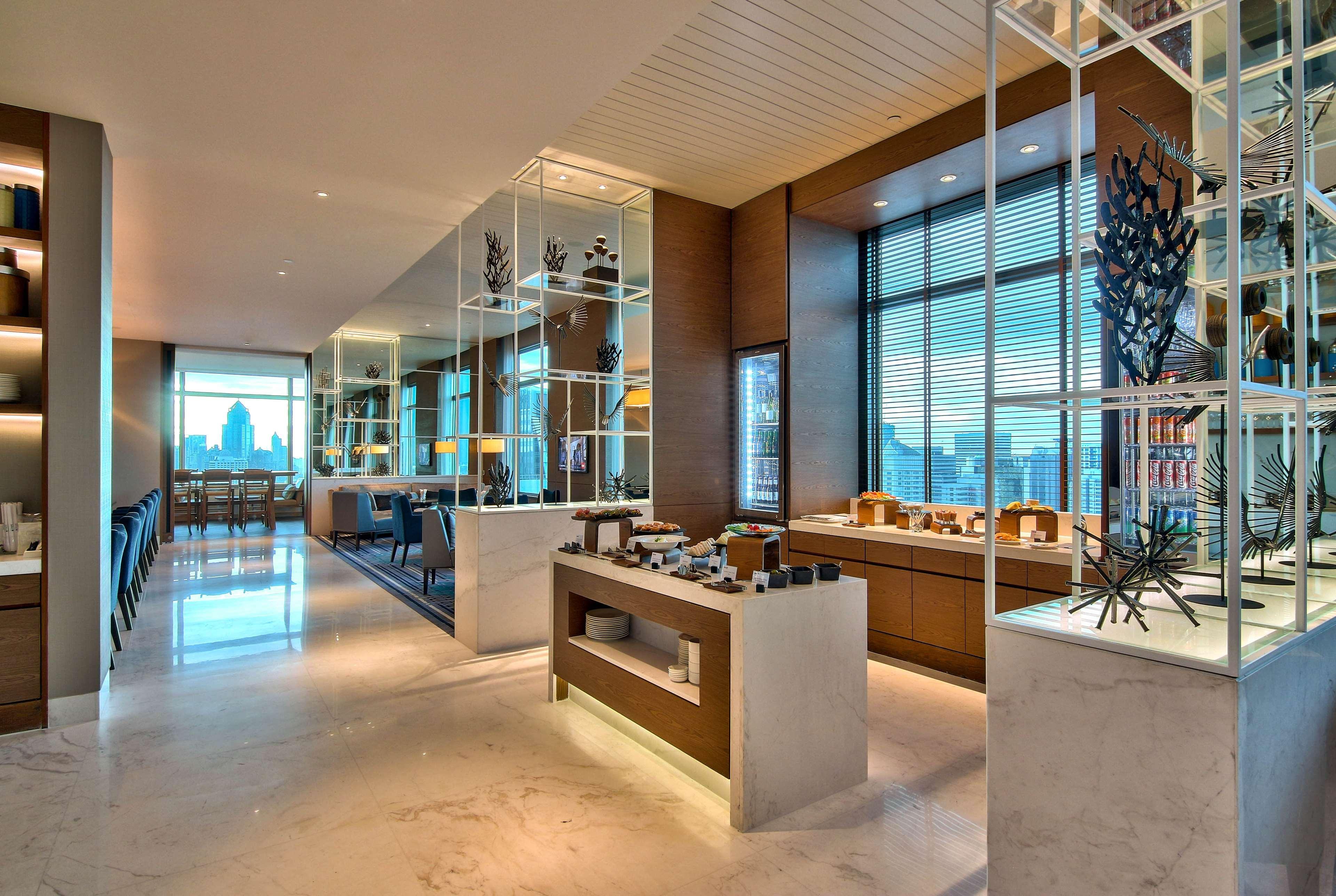 Radisson Blu Plaza מלון