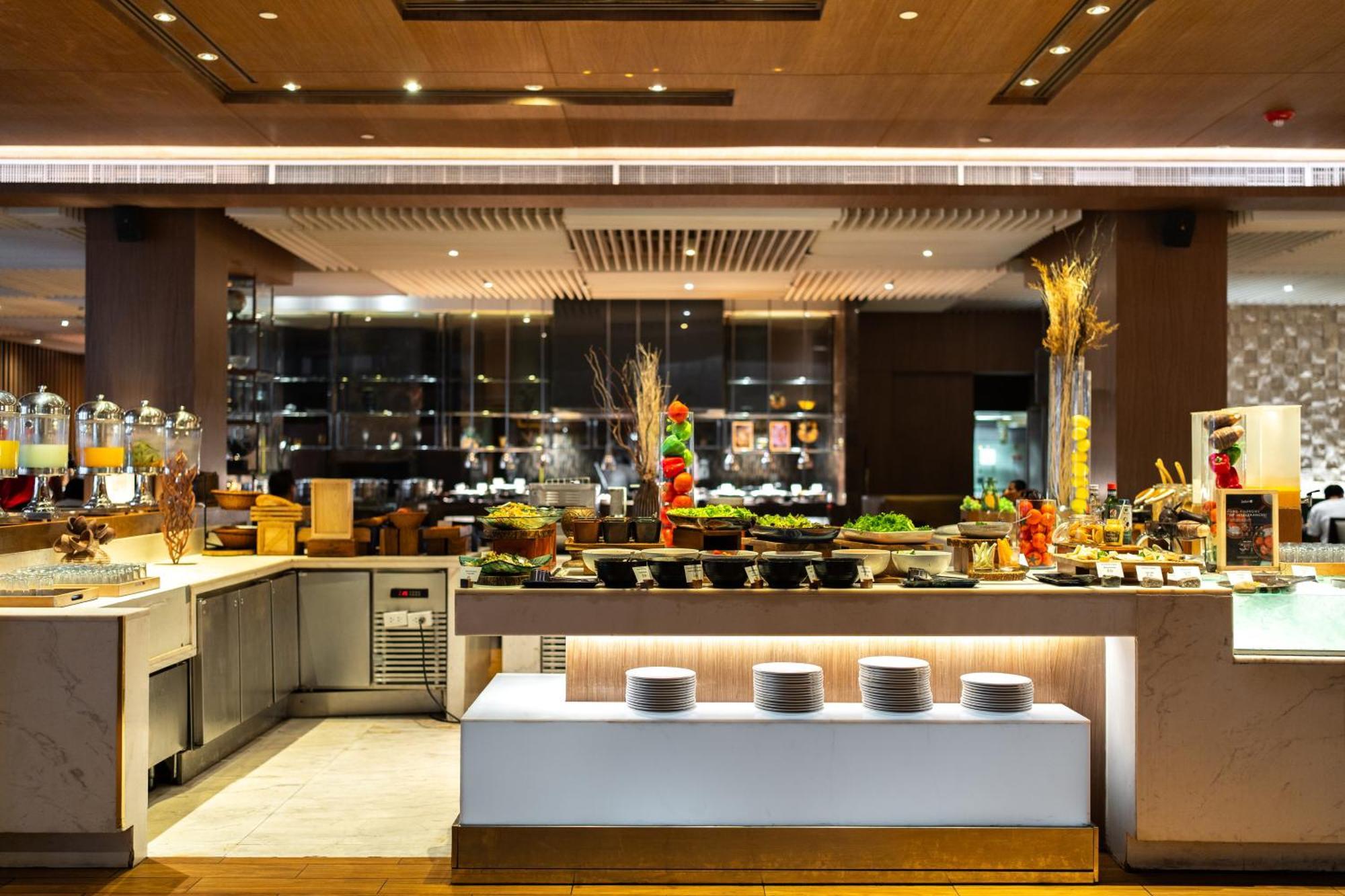 מלון Radisson Blu Plaza