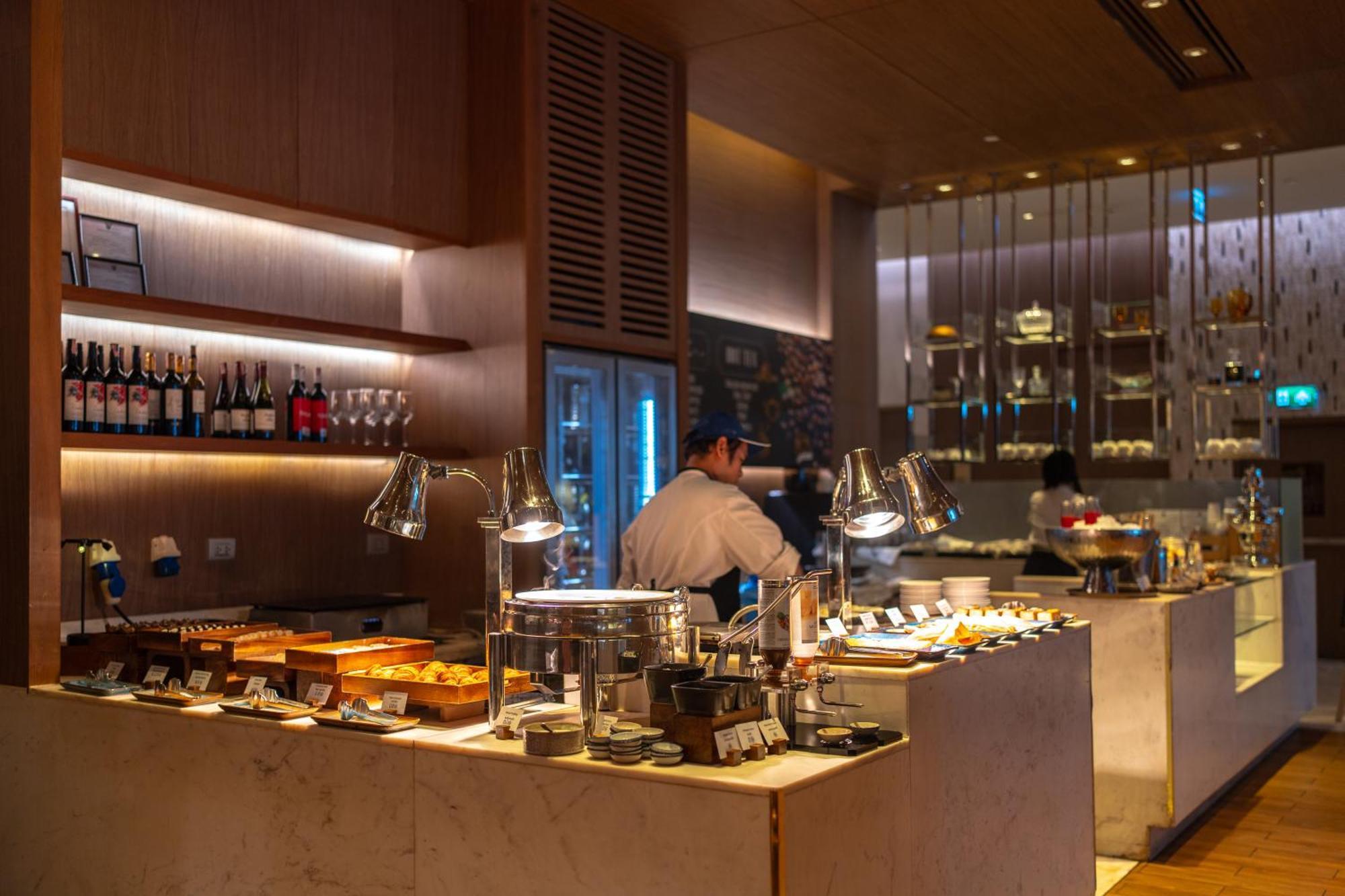 מלון Radisson Blu Plaza 5*