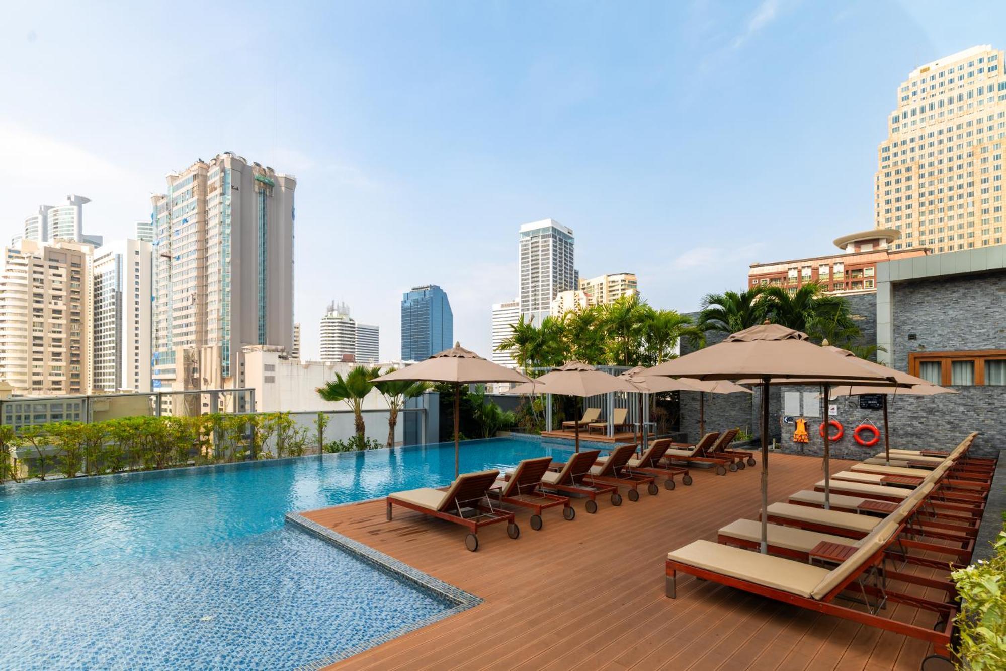 Radisson Blu Plaza 5* בנגקוק